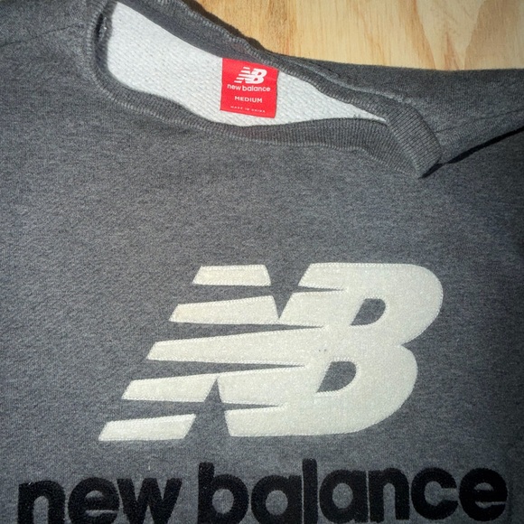 New Balance - Picture 3 of 5